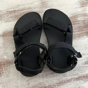 Kids Tevas, worn a handful of times, toddler size 10